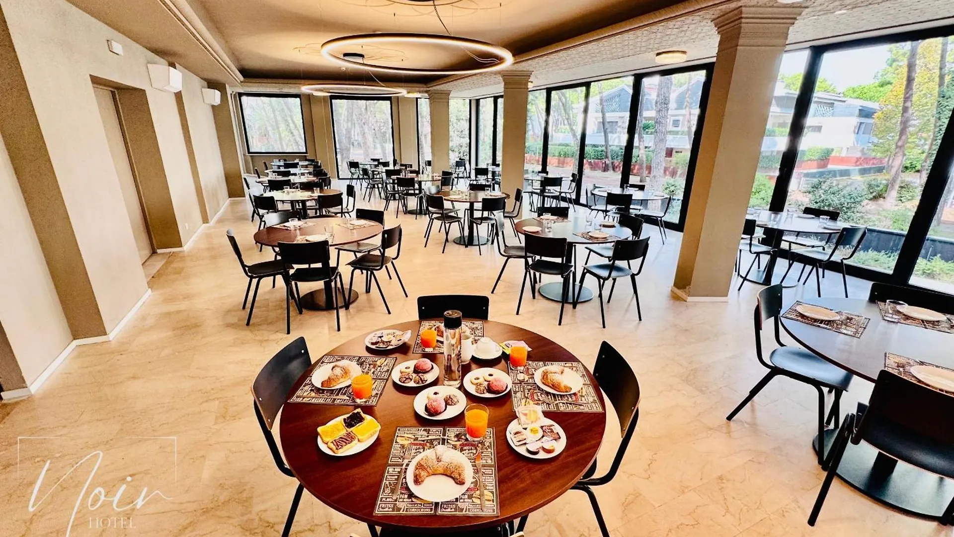 Hotel Noir - Free Breakfast & Brunch Until 13-00 - Vicinissimi A Mirabilandia Milano Marittima