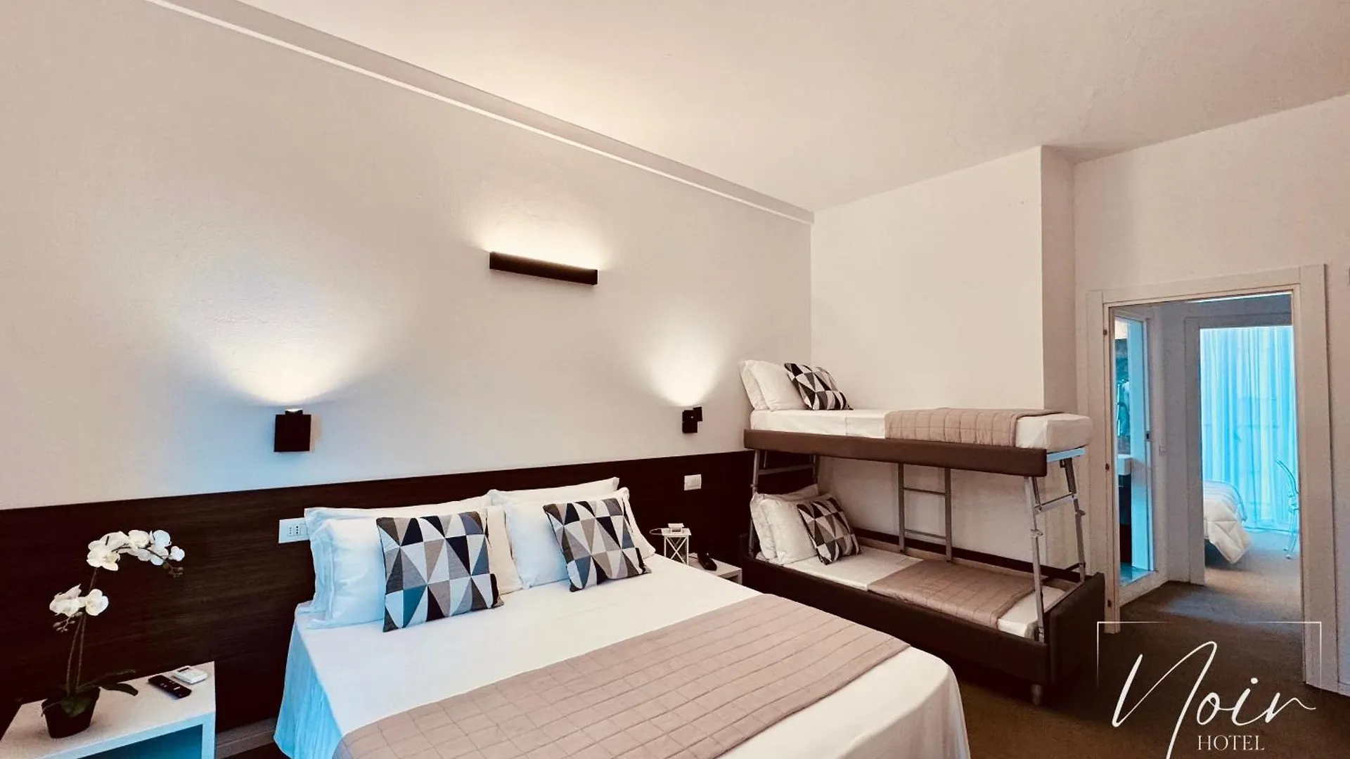 Hotel Noir - Free Breakfast & Brunch Until 13-00 - Vicinissimi A Mirabilandia Milano Marittima