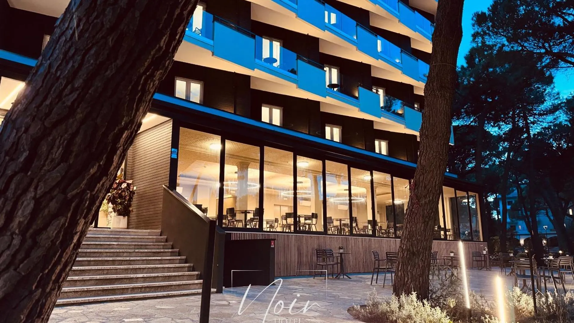 Hotel Noir - Free Breakfast & Brunch Until 13-00 - Vicinissimi A Mirabilandia Milano Marittima Italy