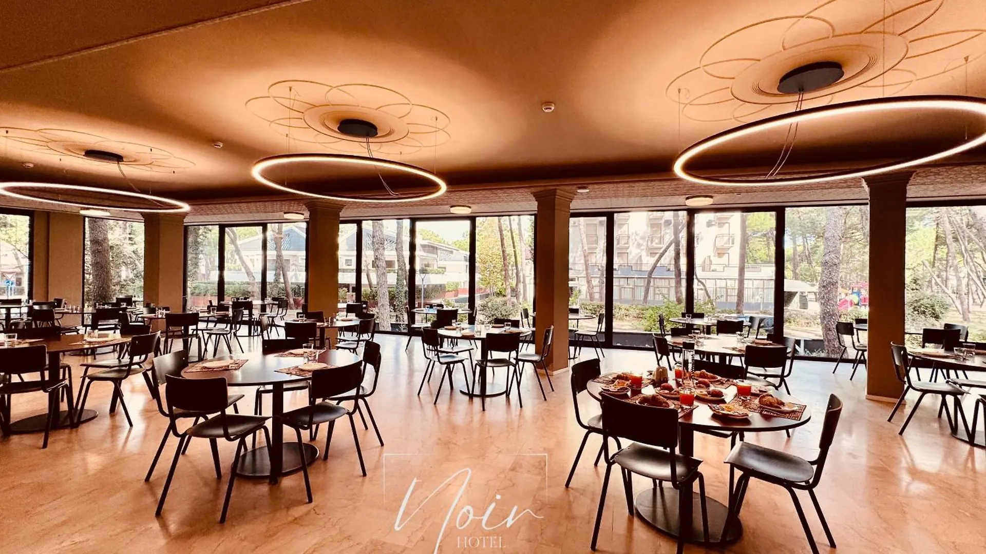 Hotel Noir - Free Breakfast & Brunch Until 13-00 - Vicinissimi A Mirabilandia Milano Marittima