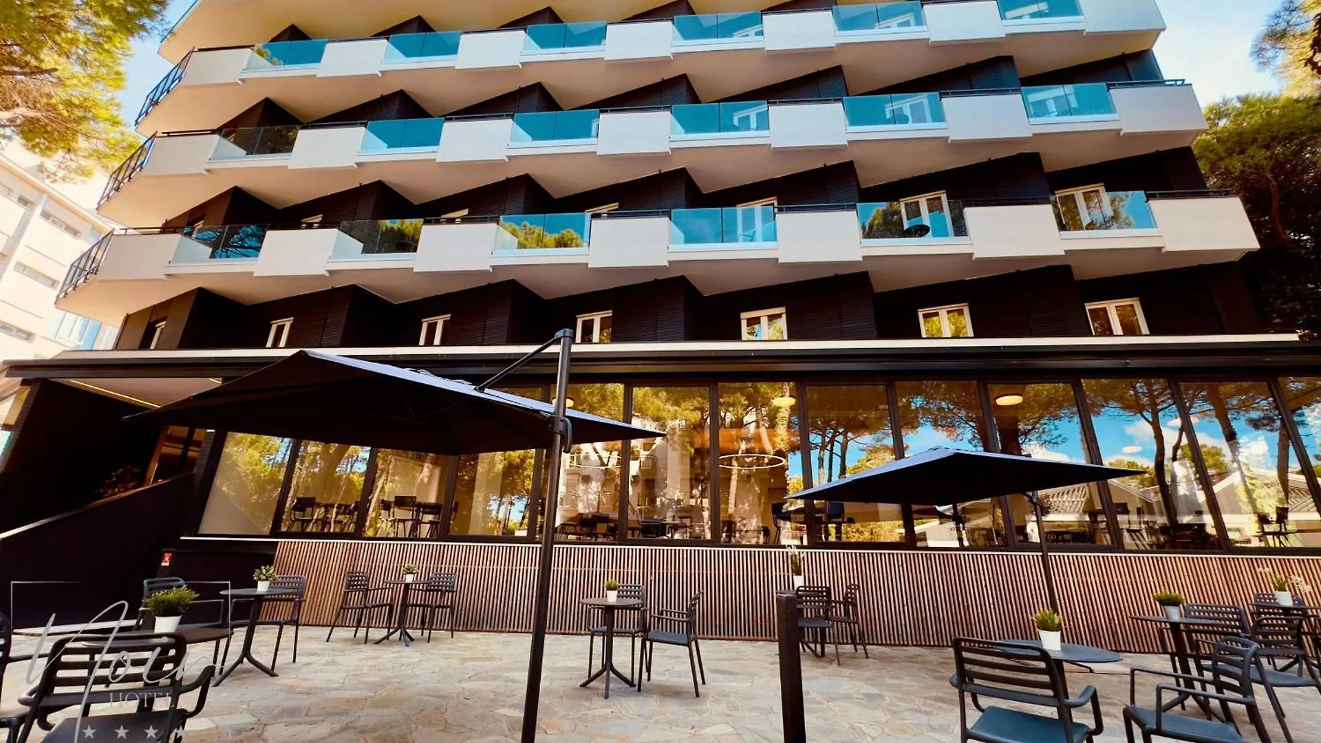 Hotel Noir - Free Breakfast & Brunch Until 13-00 - Vicinissimi A Mirabilandia Milano Marittima